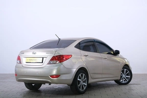 Седан Hyundai Solaris 2013 года, 969000 рублей, Омск