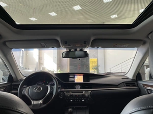 Седан Lexus ES 2014 года, 1997000 рублей, Солонцы