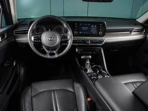 Седан Kia K5 2020 года, 2440000 рублей, Красный Пахарь
