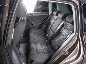 Внедорожник Volkswagen Tiguan 2016 года, 1950000 рублей, Ростов-на-Дону