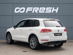 Внедорожник Volkswagen Touareg 2011 года, 2100000 рублей, Краснодар