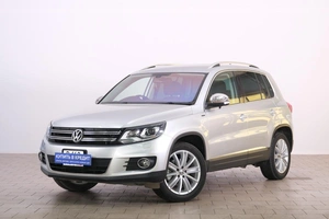Внедорожник Volkswagen Tiguan 2015 года, 1629000 рублей, Омск