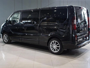 Минивэн Opel Vivaro 2018 года, 2329000 рублей, Петрозаводск