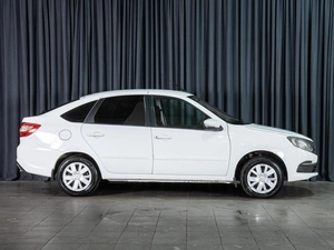 Лифтбек ВАЗ (LADA) Granta 2018 года, 700000 рублей, Волгоград