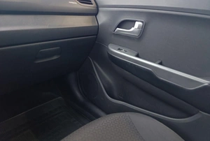 Седан Kia Rio 2013 года, 420000 рублей, Солонцы