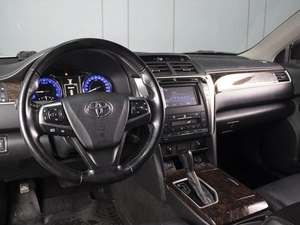 Седан Toyota Camry 2016 года, 2180000 рублей, Омск