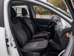 Седан Renault Logan Stepway 2022 года, 1280000 рублей, Большой Сочи