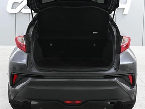 Внедорожник Toyota C-HR 2018 года, 2399000 рублей, Аксай