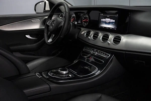 Седан Mercedes-benz E-класс 2017 года, 2690000 рублей, Омск