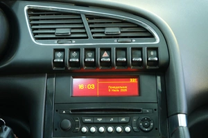 Внедорожник Peugeot 3008 2012 года, 979000 рублей, Омск