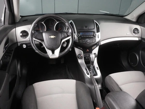 Седан Chevrolet Cruze 2013 года, 819000 рублей, Красный Пахарь