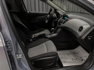 Седан Chevrolet Cruze 2012 года, 740000 рублей, Красноярск