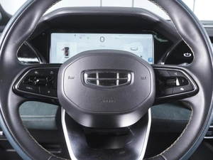 Внедорожник Geely Monjaro 2023 года, 3300000 рублей, Ростов-на-Дону