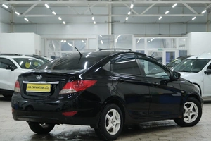 Седан Hyundai Solaris 2011 года, 759000 рублей, Омск