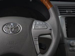 Седан Toyota Camry 2008 года, 999000 рублей, Омск