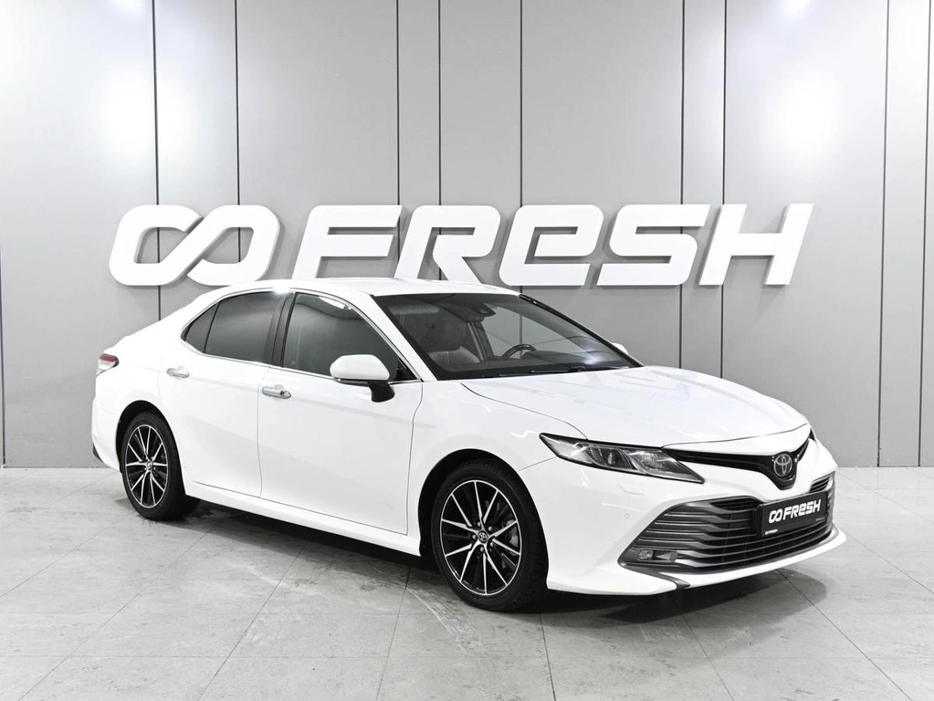Седан Toyota Camry 2018 года, 3010000 рублей, Ростов-на-Дону