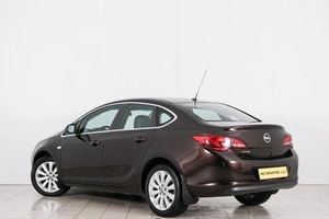 Седан Opel Astra 2014 года, 829000 рублей, Красноярск