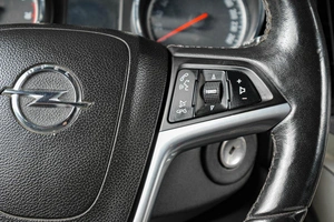 Хетчбэк Opel Astra 2013 года, 969000 рублей, Тюмень