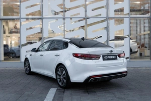 Седан Kia Optima 2016 года, 1698000 рублей, Ставрополь