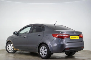 Седан Kia Rio 2012 года, 799000 рублей, Оренбург