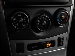 Седан Toyota Corolla 2011 года, 1279000 рублей, Тюмень