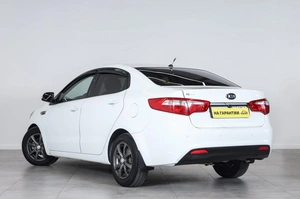 Седан Kia Rio 2014 года, 929000 рублей, Новосибирск