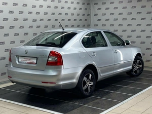Лифтбек Skoda Octavia 2011 года, 845000 рублей, Красноярск