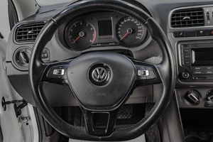 Седан Volkswagen Polo 2019 года, 1379000 рублей, Челябинск