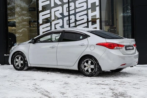 Седан Hyundai Avante 2012 года, 750000 рублей, Ульяновск