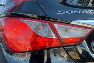 Седан Hyundai Sonata 2010 года, 1075000 рублей, Солонцы