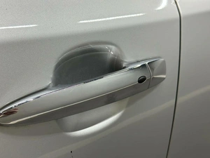 Хетчбэк Nissan Leaf 2019 года, 1897000 рублей, Красноярск