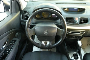 Седан Renault Fluence 2011 года, 659000 рублей, Омск