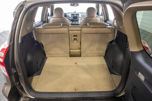 Внедорожник Toyota RAV4 2010 года, 1589000 рублей, Барнаул