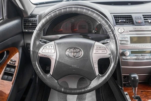 Седан Toyota Camry 2008 года, 1349000 рублей, Барнаул