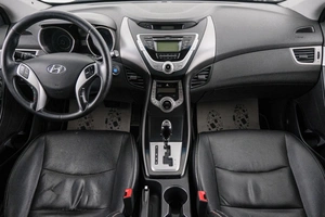 Седан Hyundai Avante 2011 года, 949000 рублей, Красноярск