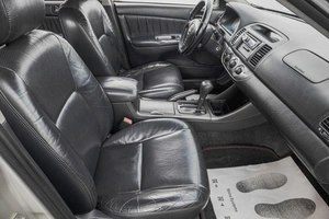 Седан Toyota Camry 2001 года, 689000 рублей, Барнаул