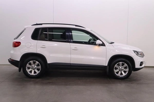 Внедорожник Volkswagen Tiguan 2013 года, 1375000 рублей, Брянск