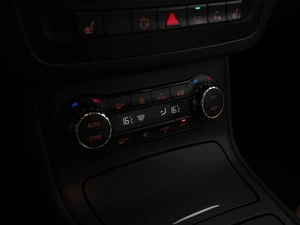 Хетчбэк Mercedes-benz B-класс 2013 года, 829033 рублей, Москва