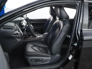 Седан Toyota Camry 2019 года, 2598444 рублей, Москва