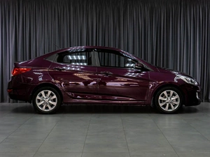 Седан Hyundai Solaris 2013 года, 879000 рублей, Тюмень