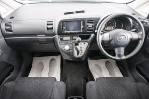 Минивэн Toyota Wish 2006 года, 789000 рублей, Красноярск