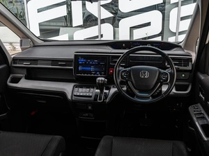 Минивэн Honda Stepwgn 2018 года, 2130000 рублей, Краснодар