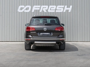 Внедорожник Volkswagen Touareg 2015 года, 2575000 рублей, Краснодар