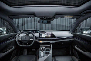 Лифтбек Changan UNI-V 2023 года, 2350000 рублей, Красноярск