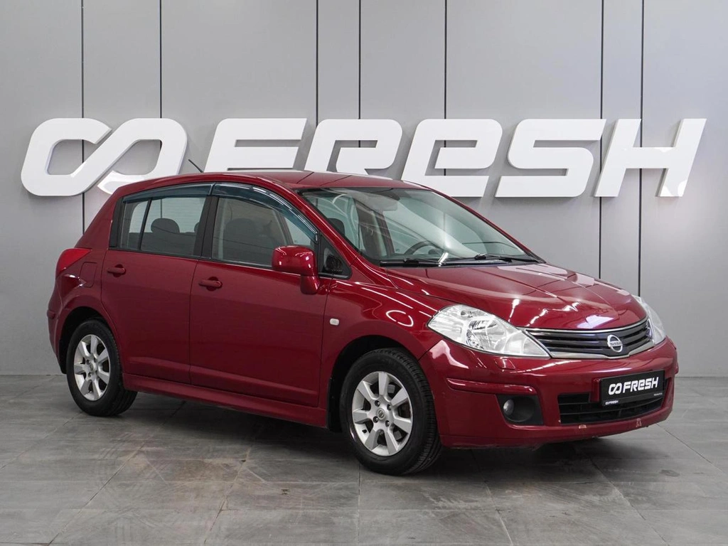 Хетчбэк Nissan Tiida 2011 года, 949000 рублей, Воронеж