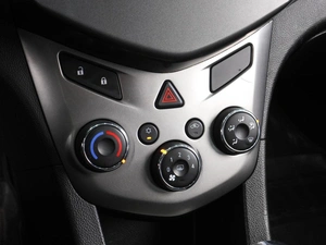 Седан Chevrolet Aveo 2014 года, 674000 рублей, Воронеж