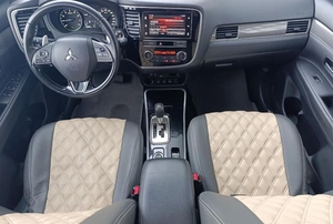Внедорожник Mitsubishi Outlander 2019 года, 2650000 рублей, Красноярск