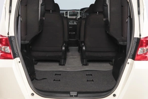 Минивэн Honda Freed 2010 года, 999000 рублей, Новосибирск