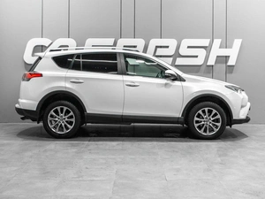 Внедорожник Toyota RAV4 2017 года, 2649000 рублей, Тюмень