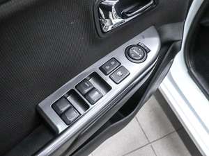 Седан Kia Rio 2012 года, 1000000 рублей, Красноярск